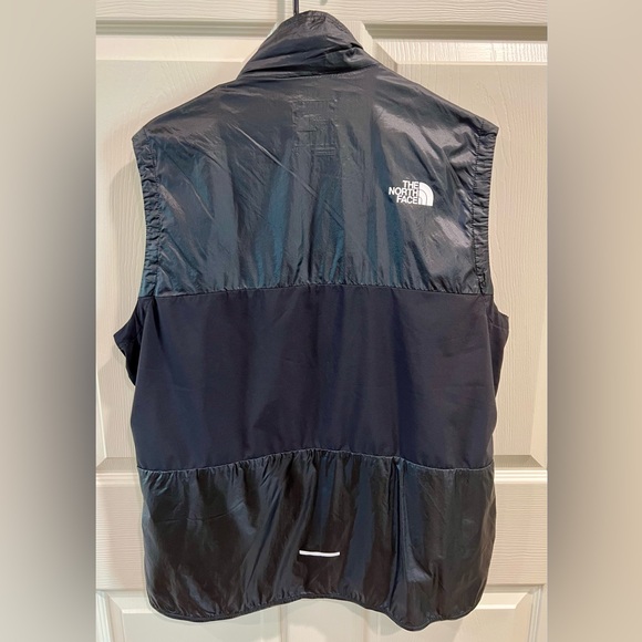 The North Face Vest Size.. Black.. Men’s Size Large - Picture 2 of 6